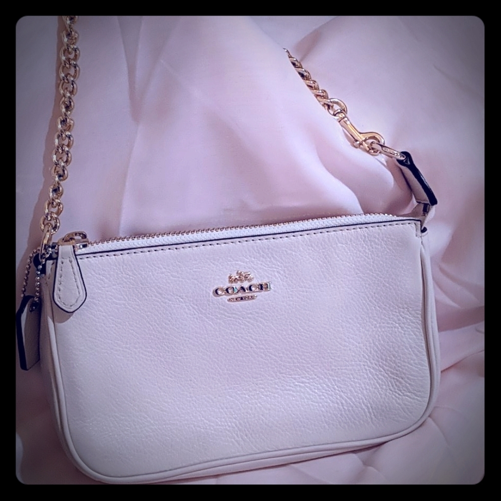 Coach Chalk white Purse #F53340 Like New
